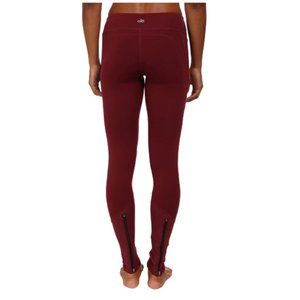 [SOLD] Alo Yoga Undertone Legging - Deep Plum - XS